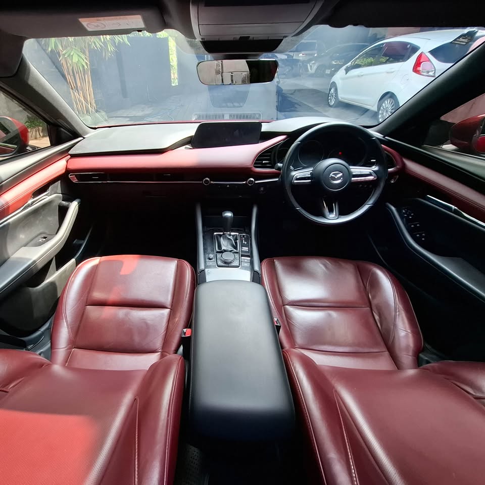 2022 Mazda 3 Hatchback Skyactive-G 2.0 2022 Mazda 3 Hatchback Skyactive-G 2.0