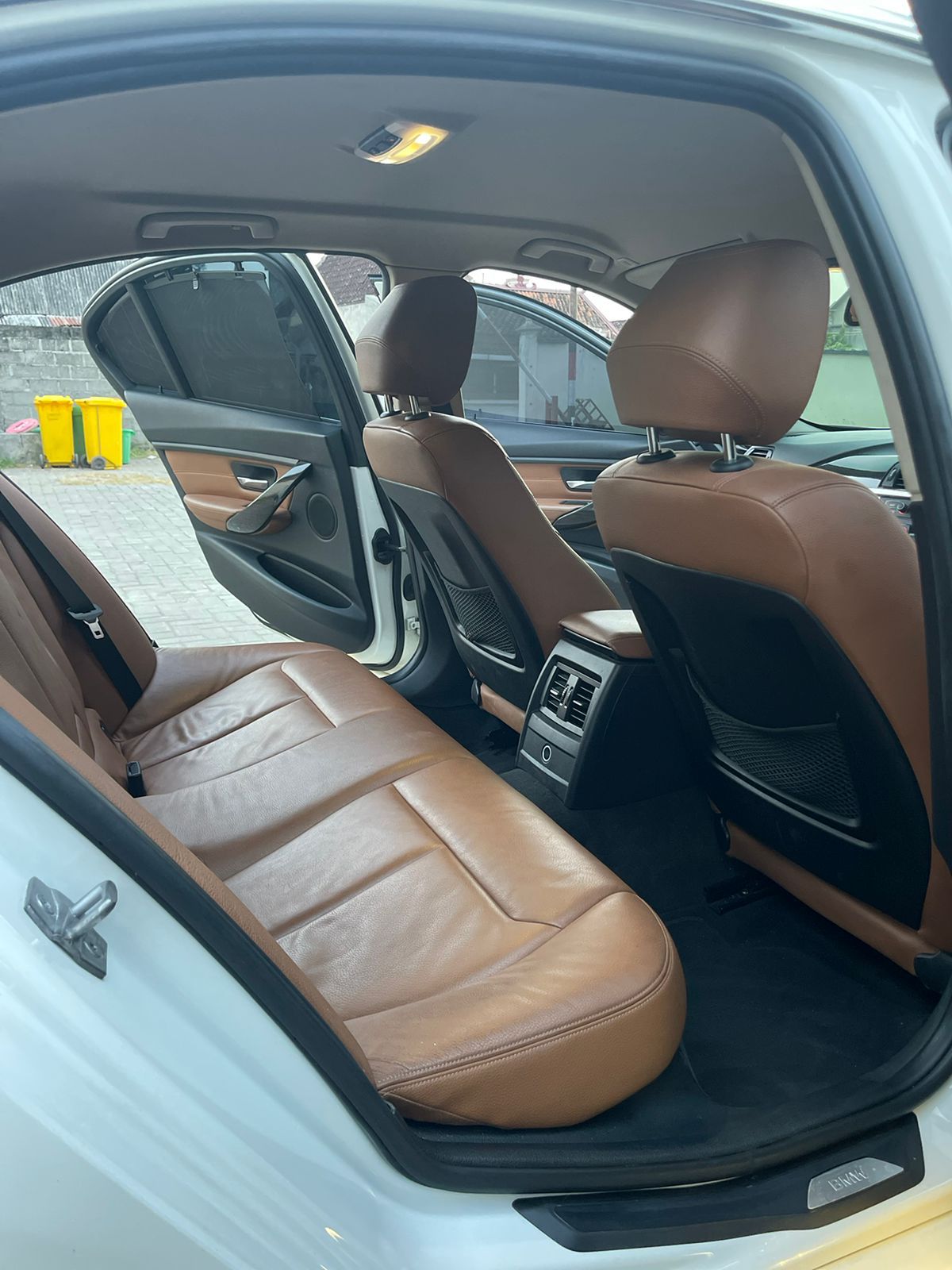 2013 BMW 3 Series Sedan  320i F30 LUXURY 2013 BMW 3 Series Sedan  320i F30 LUXURY