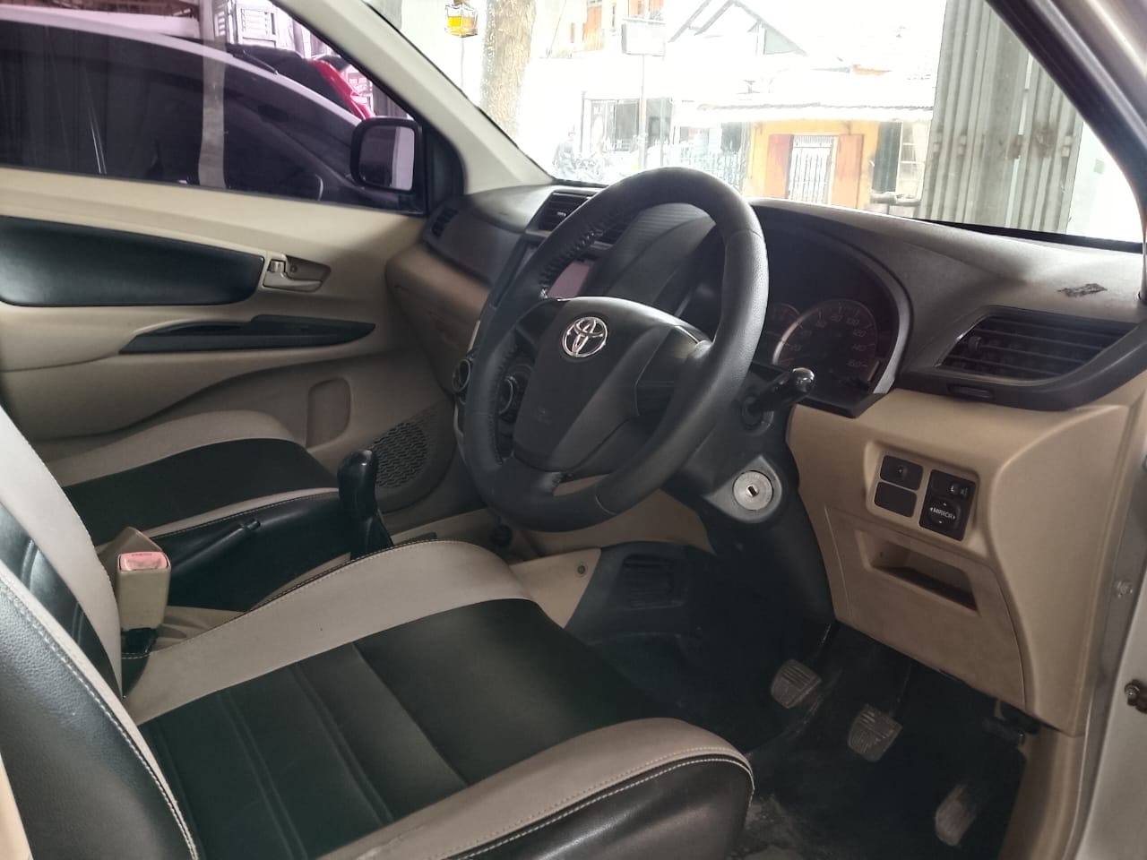 2014 Toyota Avanza  1.3 E MT 2014 Toyota Avanza  1.3 E MT