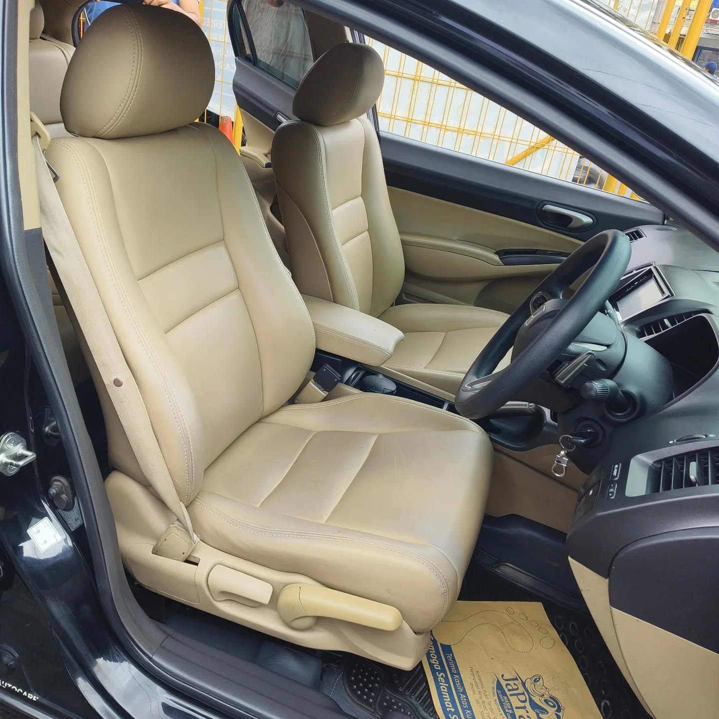 2011 Honda Civic  FDI 1.8 AT 2011 Honda Civic  FDI 1.8 AT