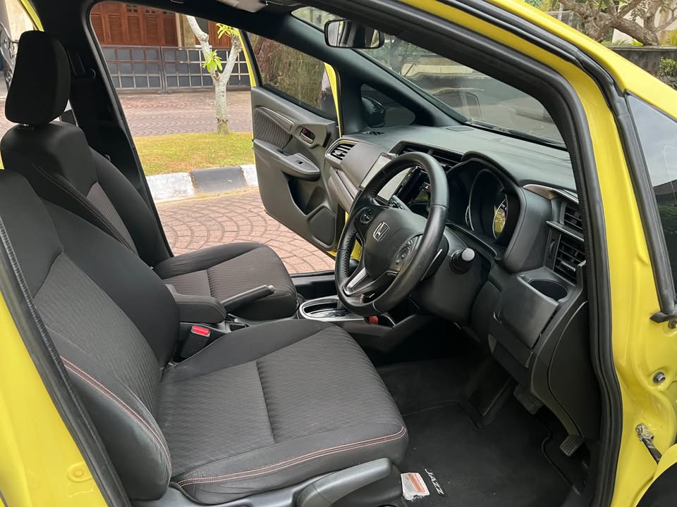 2018 Honda Jazz  RS CVT A/T 2018 Honda Jazz  RS CVT A/T