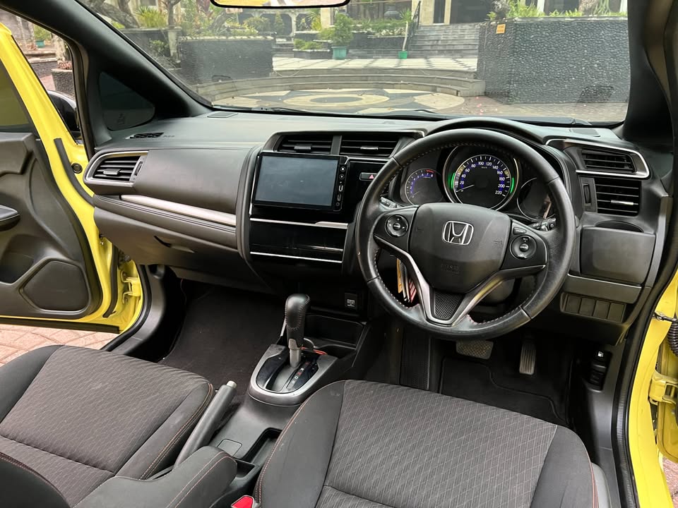 2018 Honda Jazz  RS CVT A/T 2018 Honda Jazz  RS CVT A/T