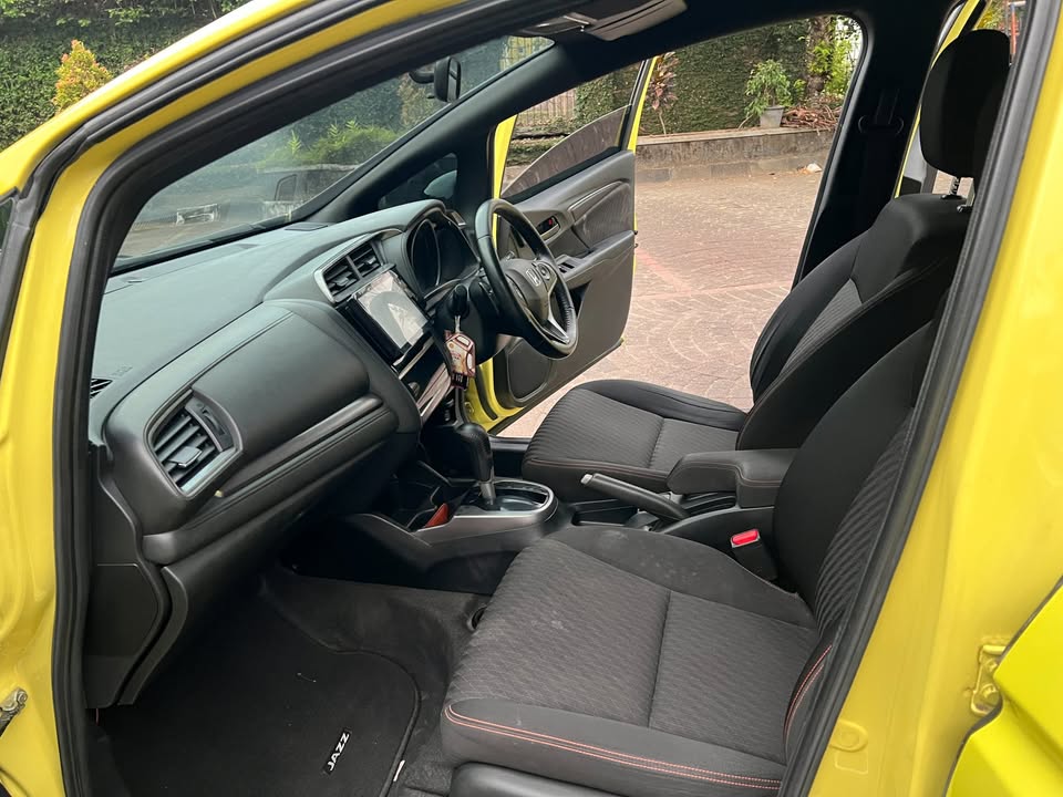 2018 Honda Jazz  RS CVT A/T 2018 Honda Jazz  RS CVT A/T