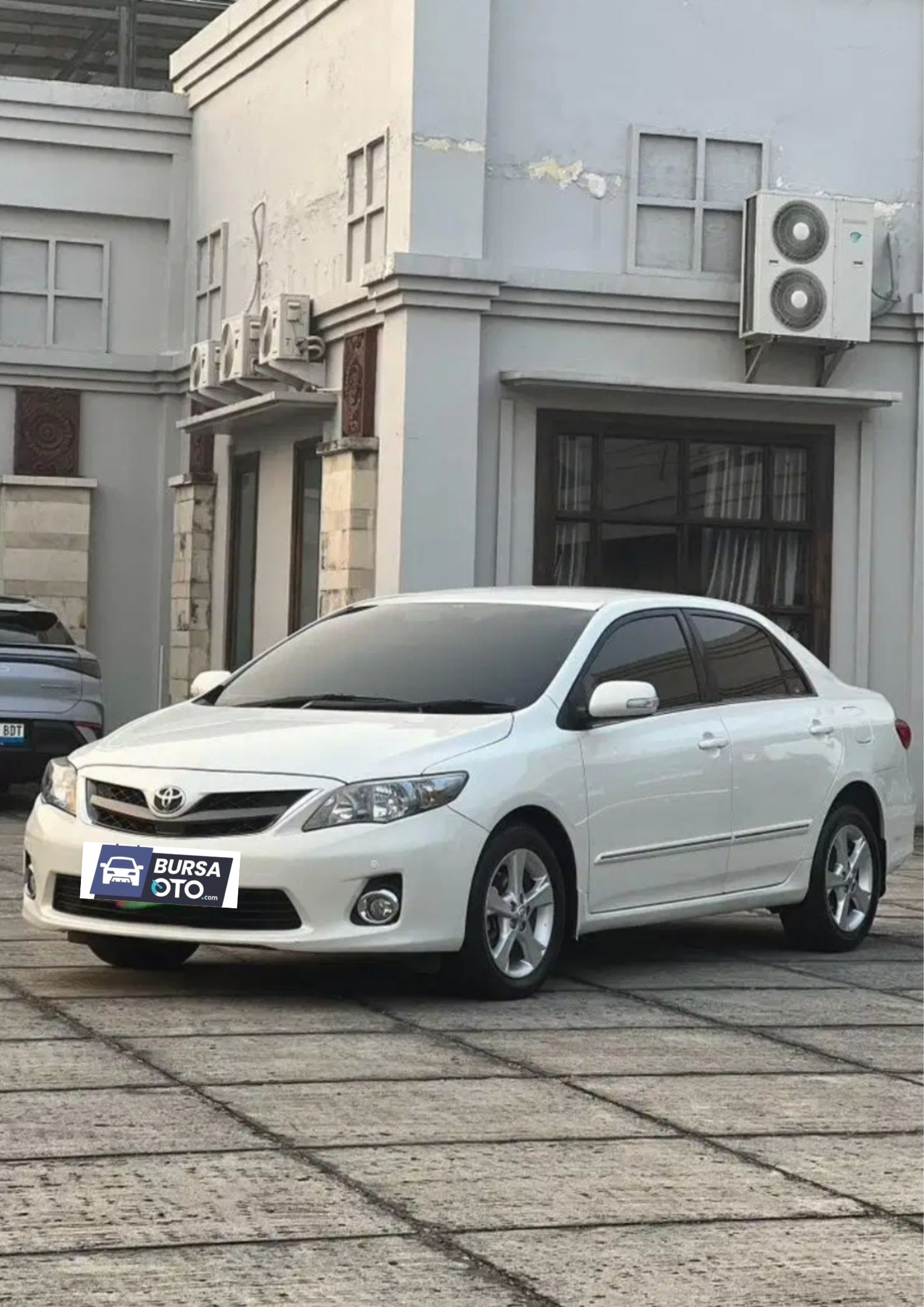 2013 Toyota Corolla Altis 2013 Toyota Corolla Altis