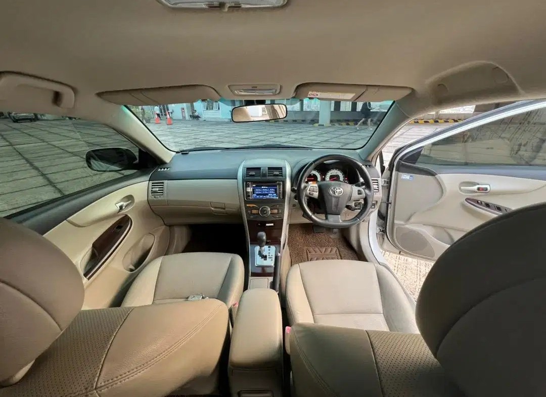 2013 Toyota Corolla Altis 2013 Toyota Corolla Altis