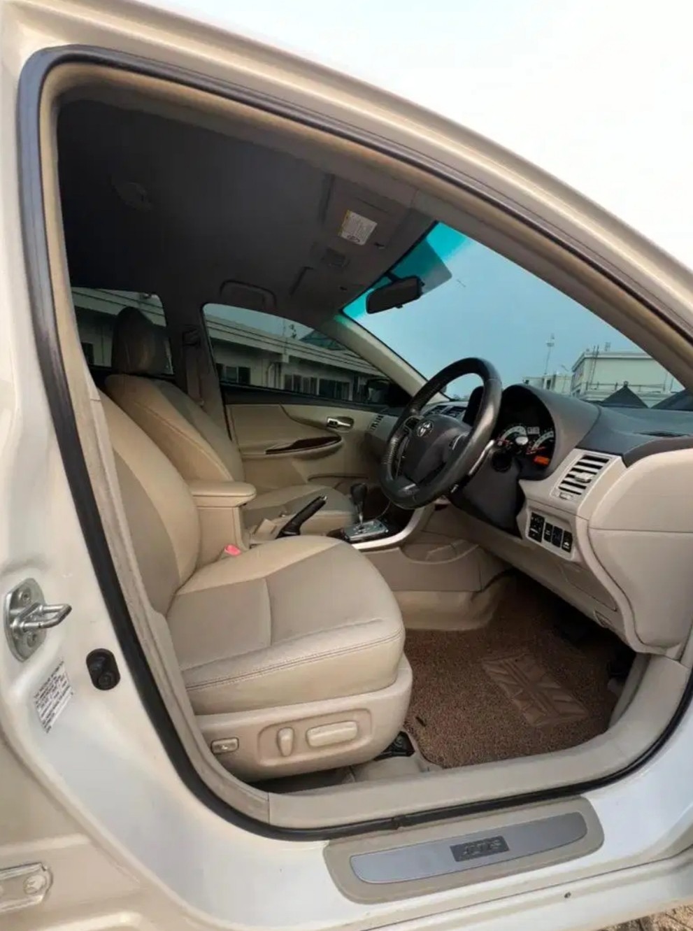 2013 Toyota Corolla Altis 2013 Toyota Corolla Altis