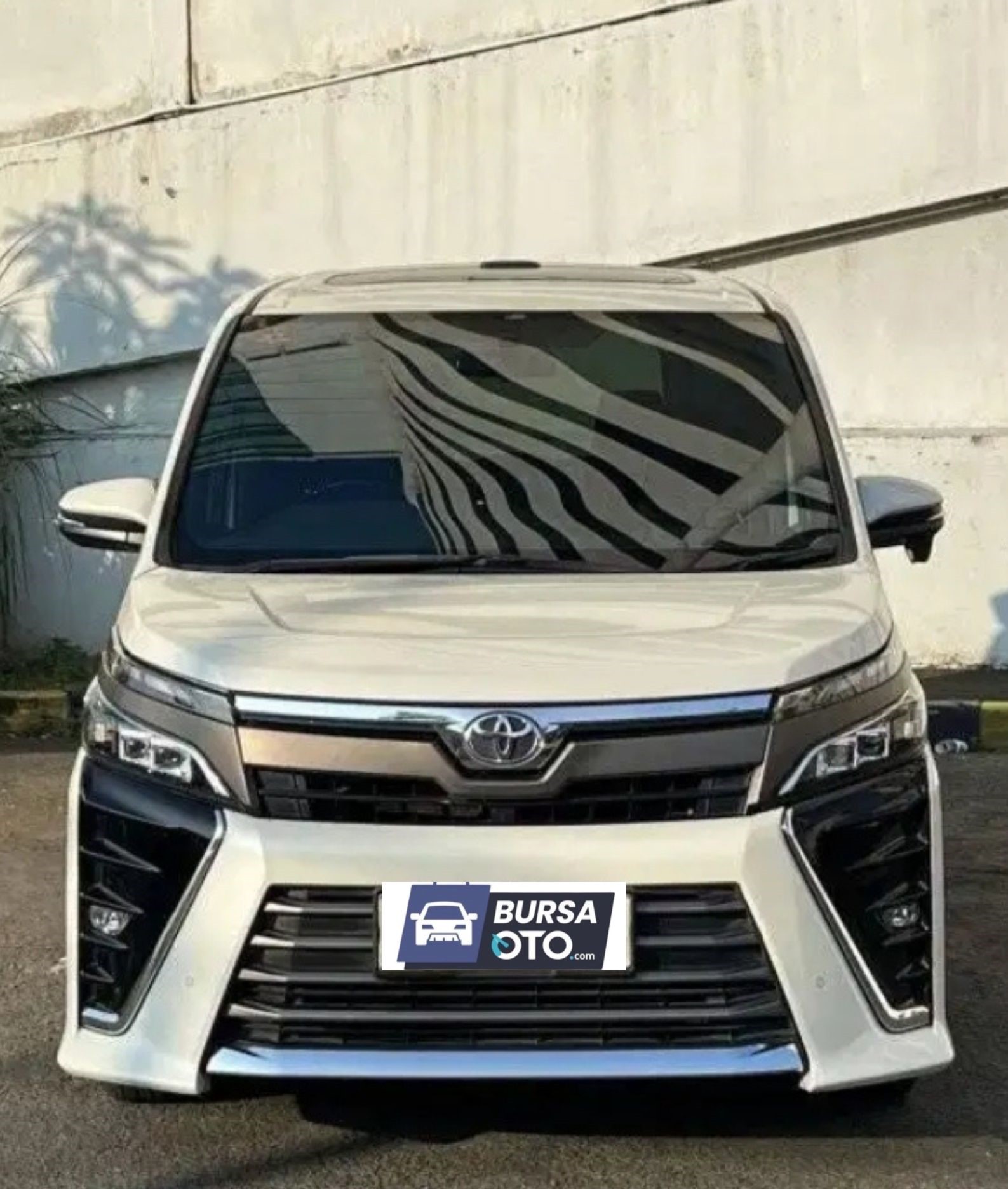 Second Hand 2020 Toyota Voxy Second Hand 2020 Toyota Voxy