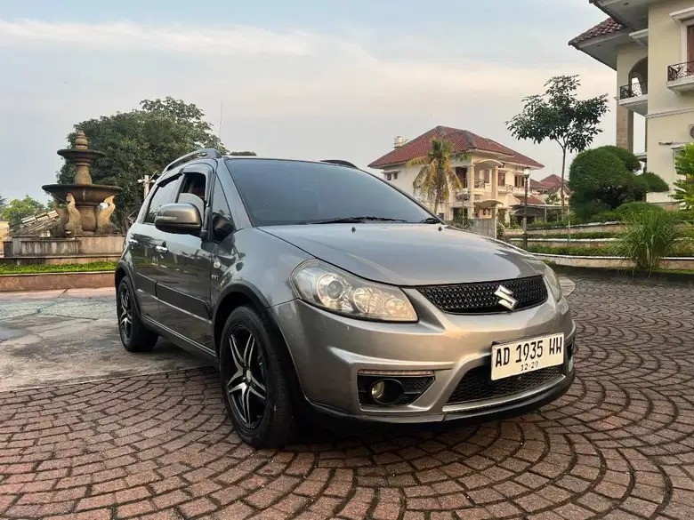 2011 Suzuki SX4 X-OVER 1.5 RC1 MT 2011 Suzuki SX4 X-OVER 1.5 RC1 MT