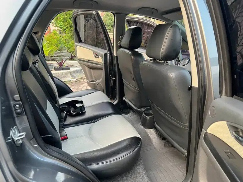 2011 Suzuki SX4 X-OVER 1.5 RC1 MT 2011 Suzuki SX4 X-OVER 1.5 RC1 MT