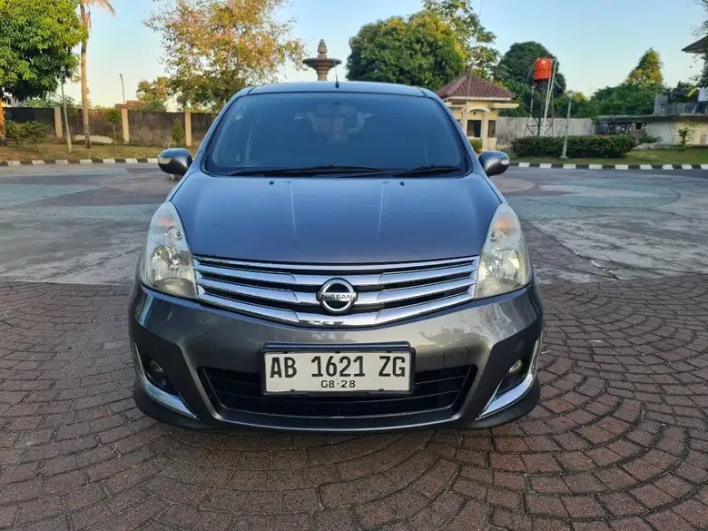 2013 Nissan Grand Livina 1.5 Ultimate AT 2013 Nissan Grand Livina 1.5 Ultimate AT