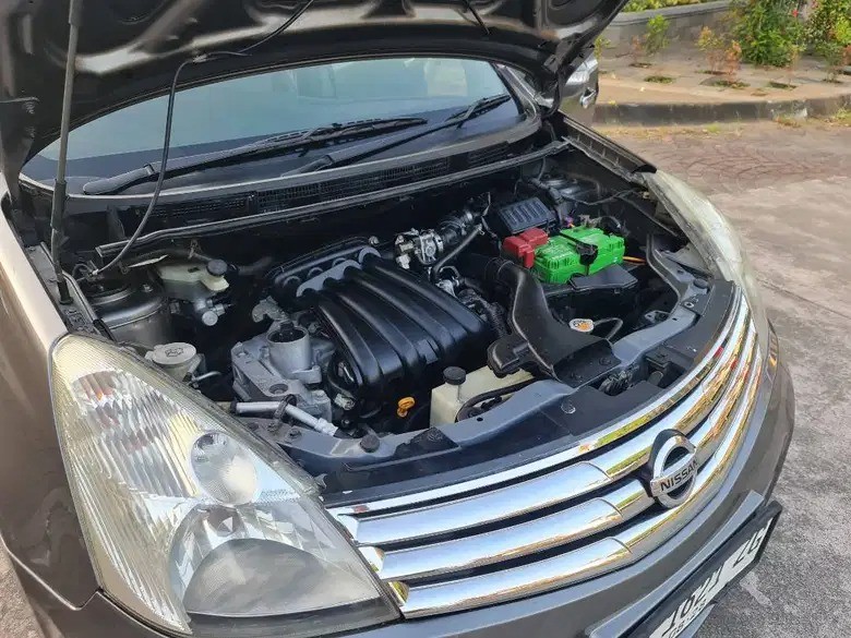 2013 Nissan Grand Livina 1.5 Ultimate AT 2013 Nissan Grand Livina 1.5 Ultimate AT