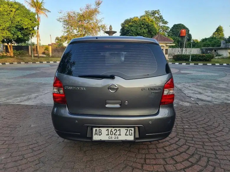 2013 Nissan Grand Livina 1.5 Ultimate AT 2013 Nissan Grand Livina 1.5 Ultimate AT