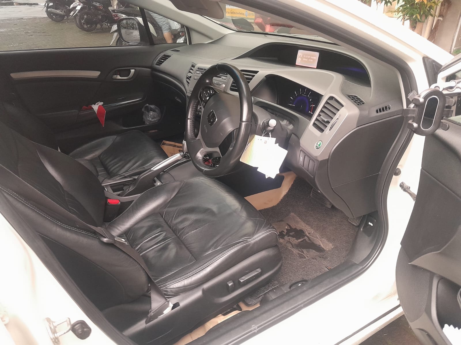 2012 Honda Civic I-VTEC 2.0L AT 2012 Honda Civic I-VTEC 2.0L AT