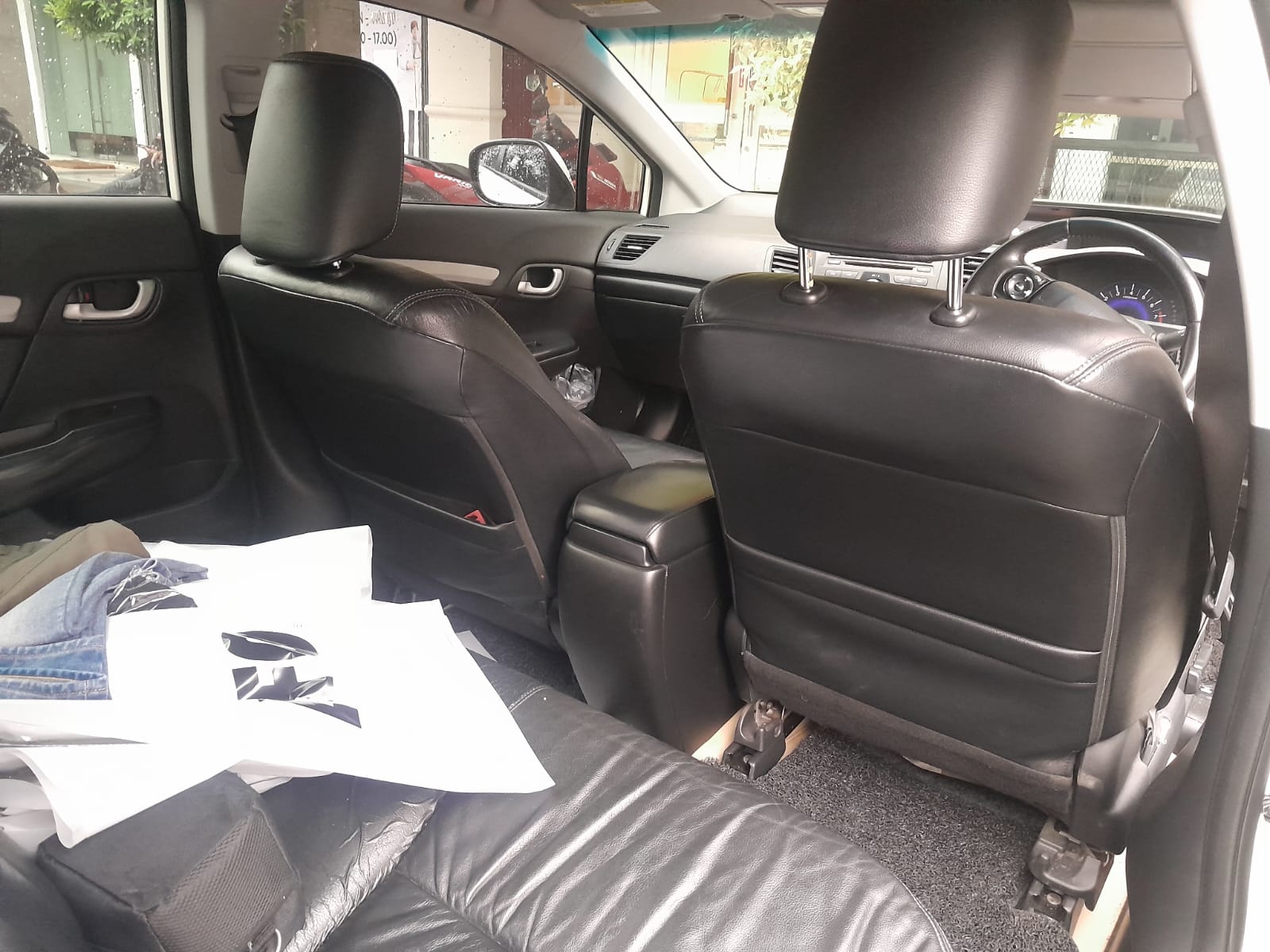 2012 Honda Civic I-VTEC 2.0L AT 2012 Honda Civic I-VTEC 2.0L AT