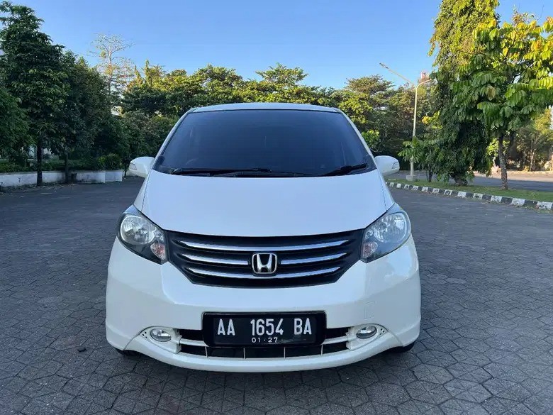 2010 Honda Freed  EA/T 2010 Honda Freed  EA/T
