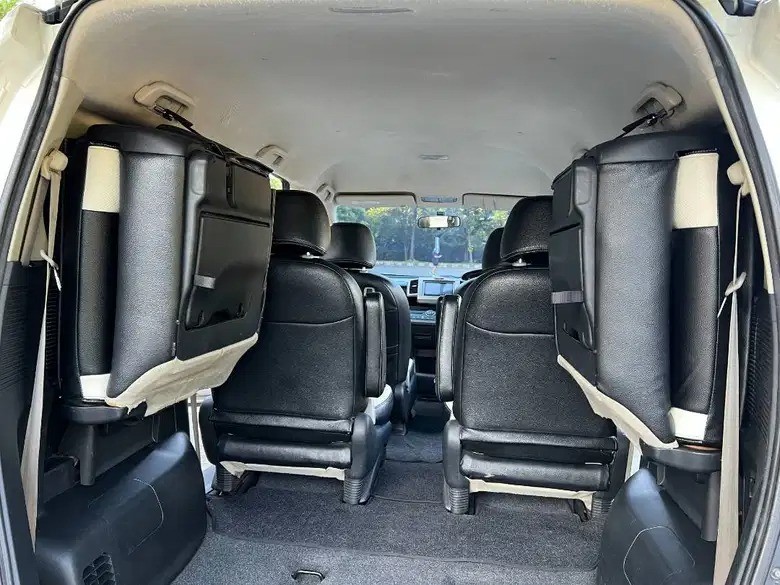 2010 Honda Freed  EA/T 2010 Honda Freed  EA/T