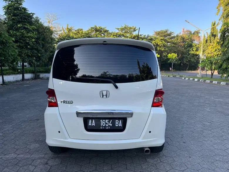 2010 Honda Freed  EA/T 2010 Honda Freed  EA/T
