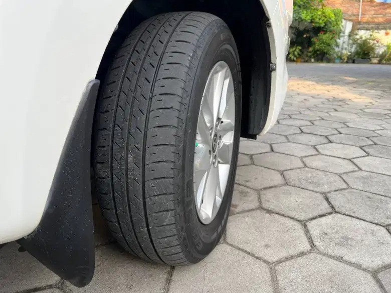 2020 Toyota Kijang Innova REBORN 2.4 G AT DIESEL 2020 Toyota Kijang Innova REBORN 2.4 G AT DIESEL