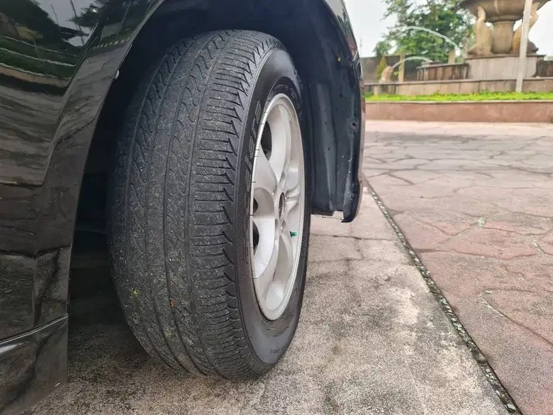 2006 Mitsubishi Grandis  GLS 2.4L AT 2006 Mitsubishi Grandis  GLS 2.4L AT