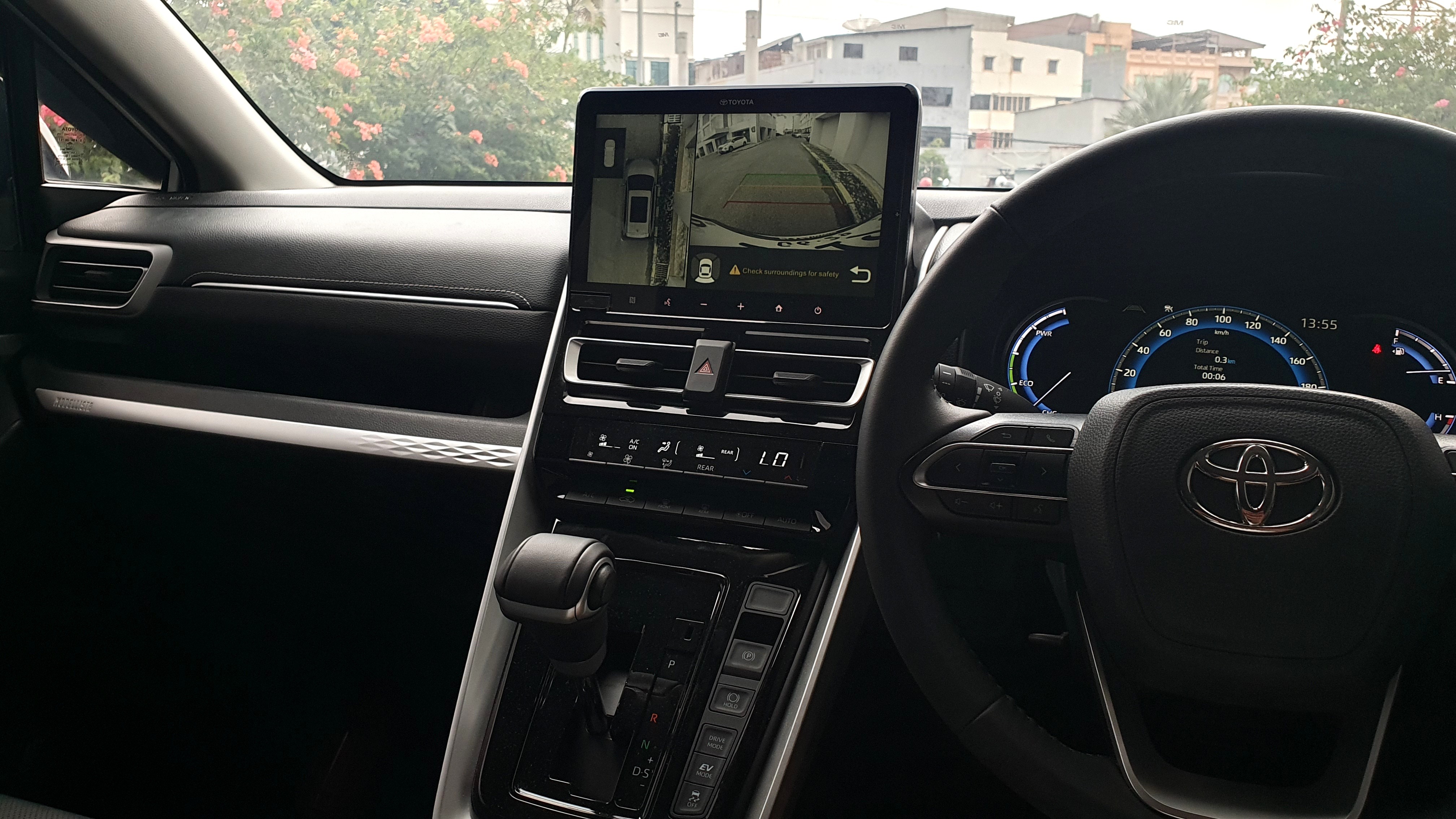 2024 Toyota Kijang Innova Zenix Hybrid EV 2024 Toyota Kijang Innova Zenix Hybrid EV