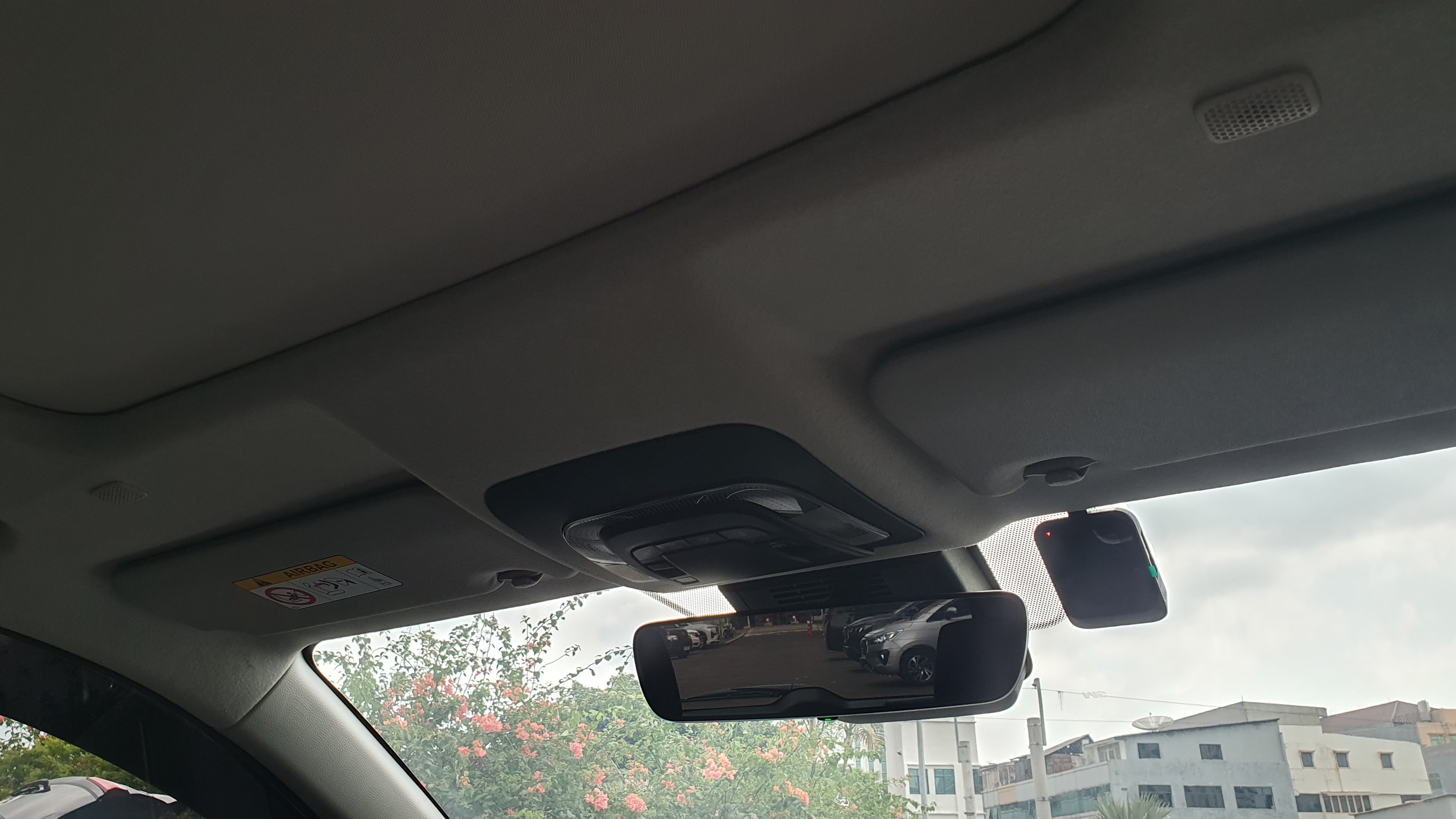 2024 Toyota Kijang Innova Zenix Hybrid EV 2024 Toyota Kijang Innova Zenix Hybrid EV