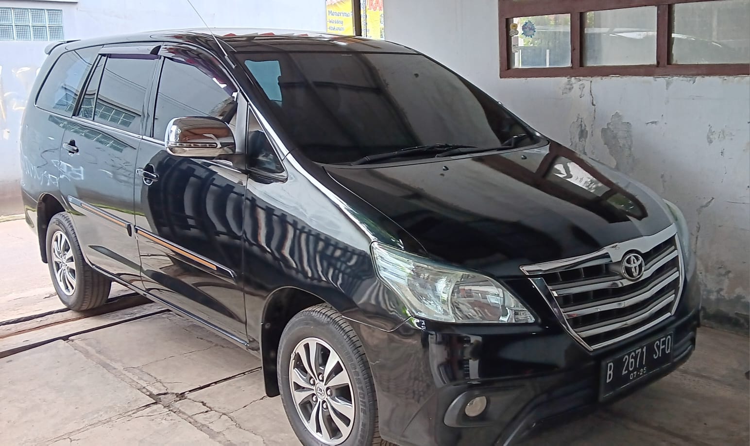 2015 Toyota Kijang Innova 2015 Toyota Kijang Innova