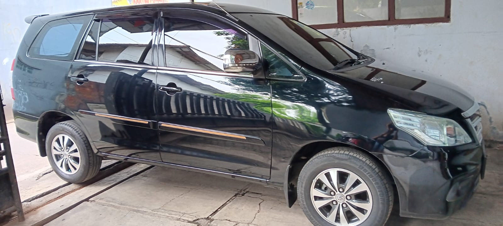 2015 Toyota Kijang Innova 2015 Toyota Kijang Innova