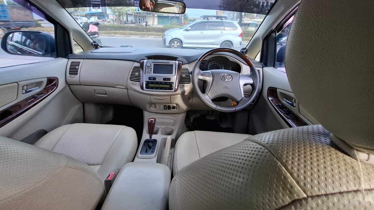 2013 Toyota Innova 2013 Toyota Innova