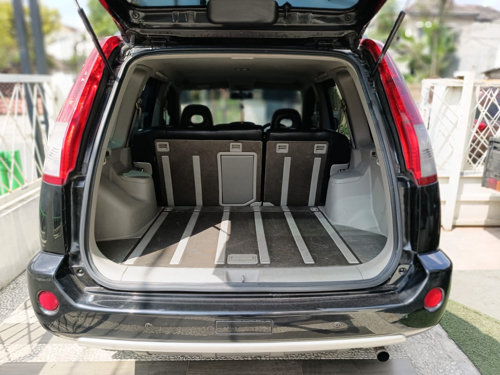 2006 Nissan X-Trail  2.5L 4AT 4x2 2006 Nissan X-Trail  2.5L 4AT 4x2