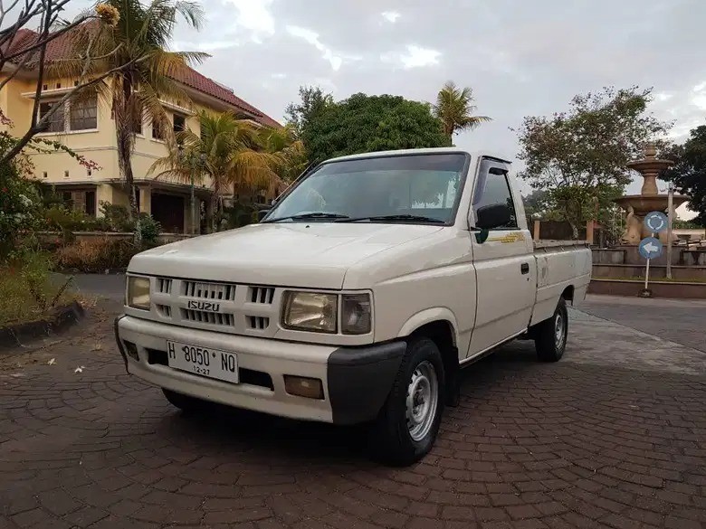 2012 Isuzu Panther 2.5 TURBO M/T PICK UP 2012 Isuzu Panther 2.5 TURBO M/T PICK UP