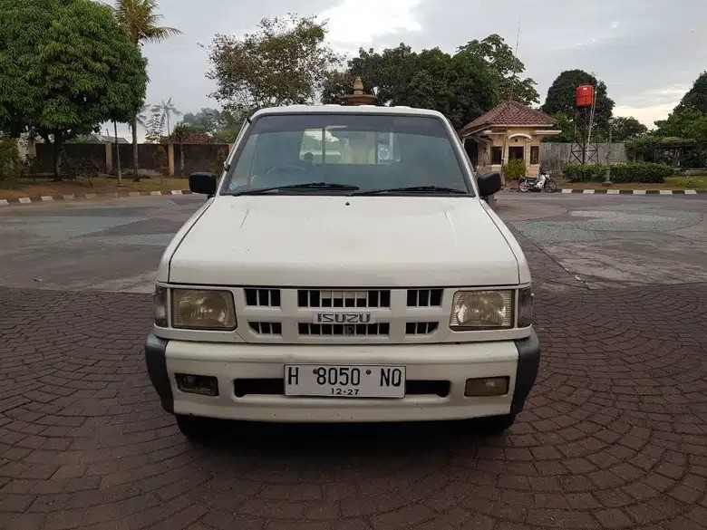 2012 Isuzu Panther 2.5 TURBO M/T PICK UP 2012 Isuzu Panther 2.5 TURBO M/T PICK UP