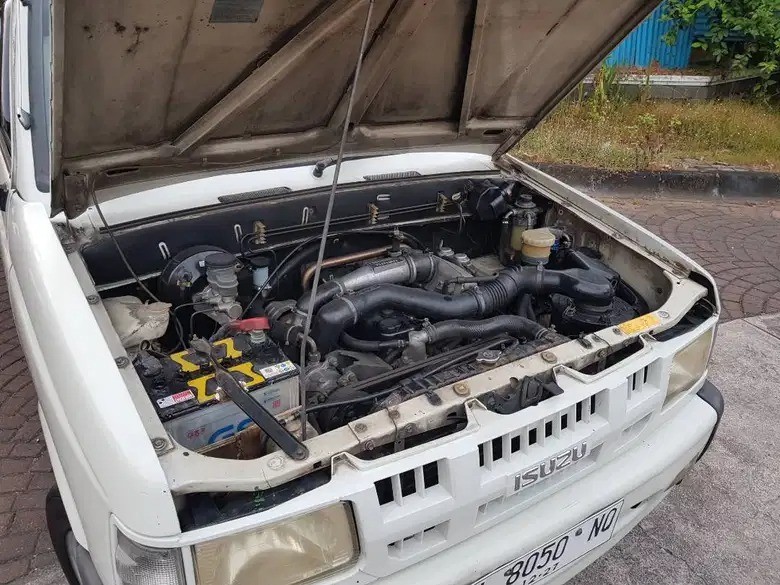 2012 Isuzu Panther 2.5 TURBO M/T PICK UP 2012 Isuzu Panther 2.5 TURBO M/T PICK UP