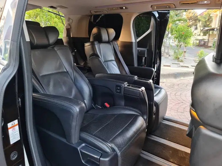 2015 Toyota Alphard  2.5L SC 2015 Toyota Alphard  2.5L SC