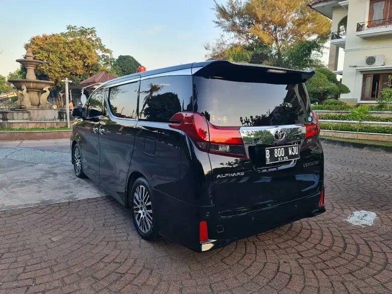 2015 Toyota Alphard  2.5L SC 2015 Toyota Alphard  2.5L SC