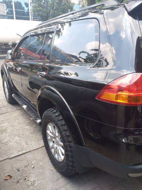 Old 2011 Mitsubishi Pajero Sport  Exceed 4x2 AT Exceed 4x2 AT