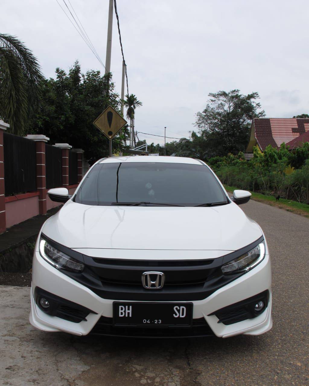 2018 Honda Civic ES PRESTIGE 1.5L AT ES PRESTIGE 1.5L AT bekas