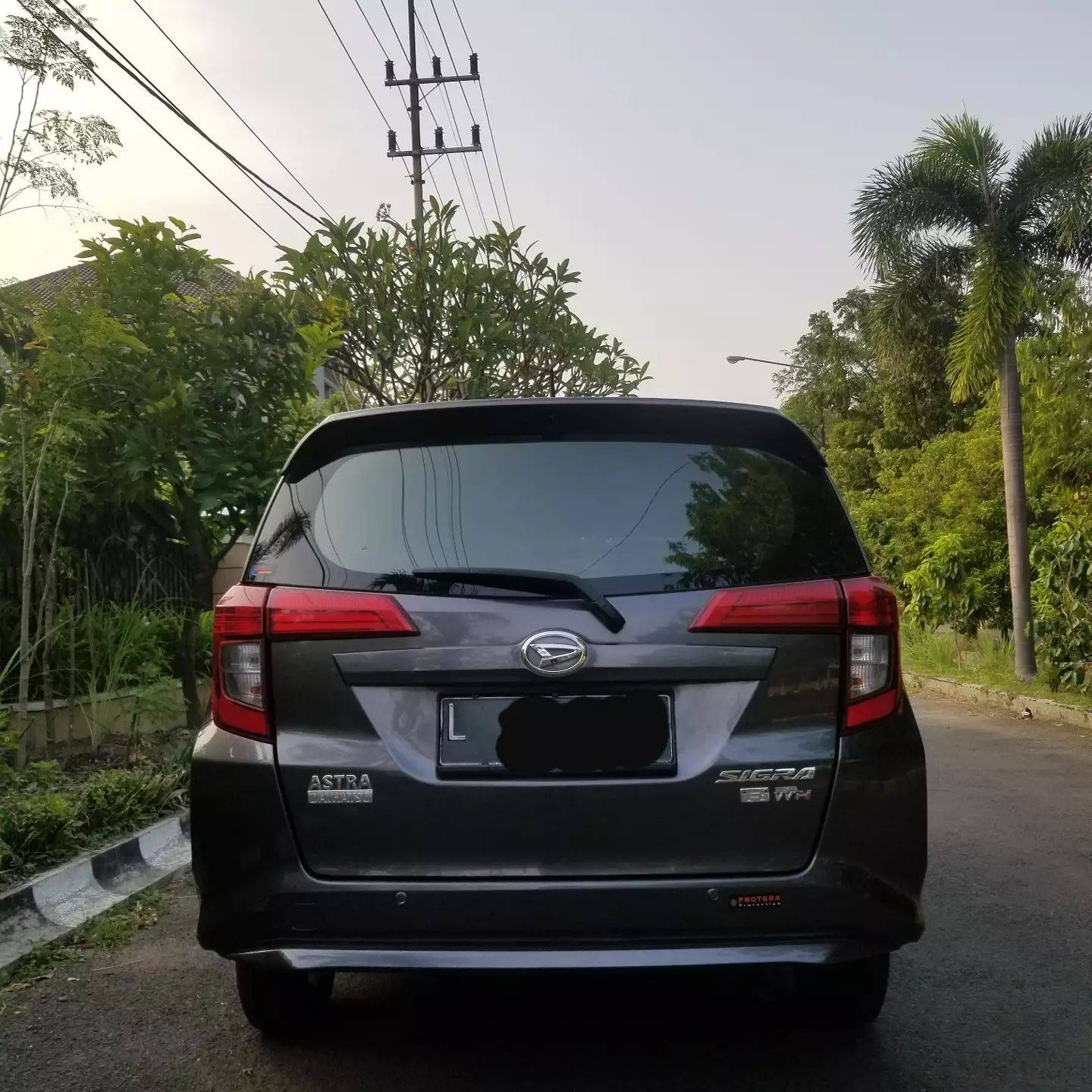Old 2019 Daihatsu Sigra 1.2 R DLX MT 1.2 R DLX MT