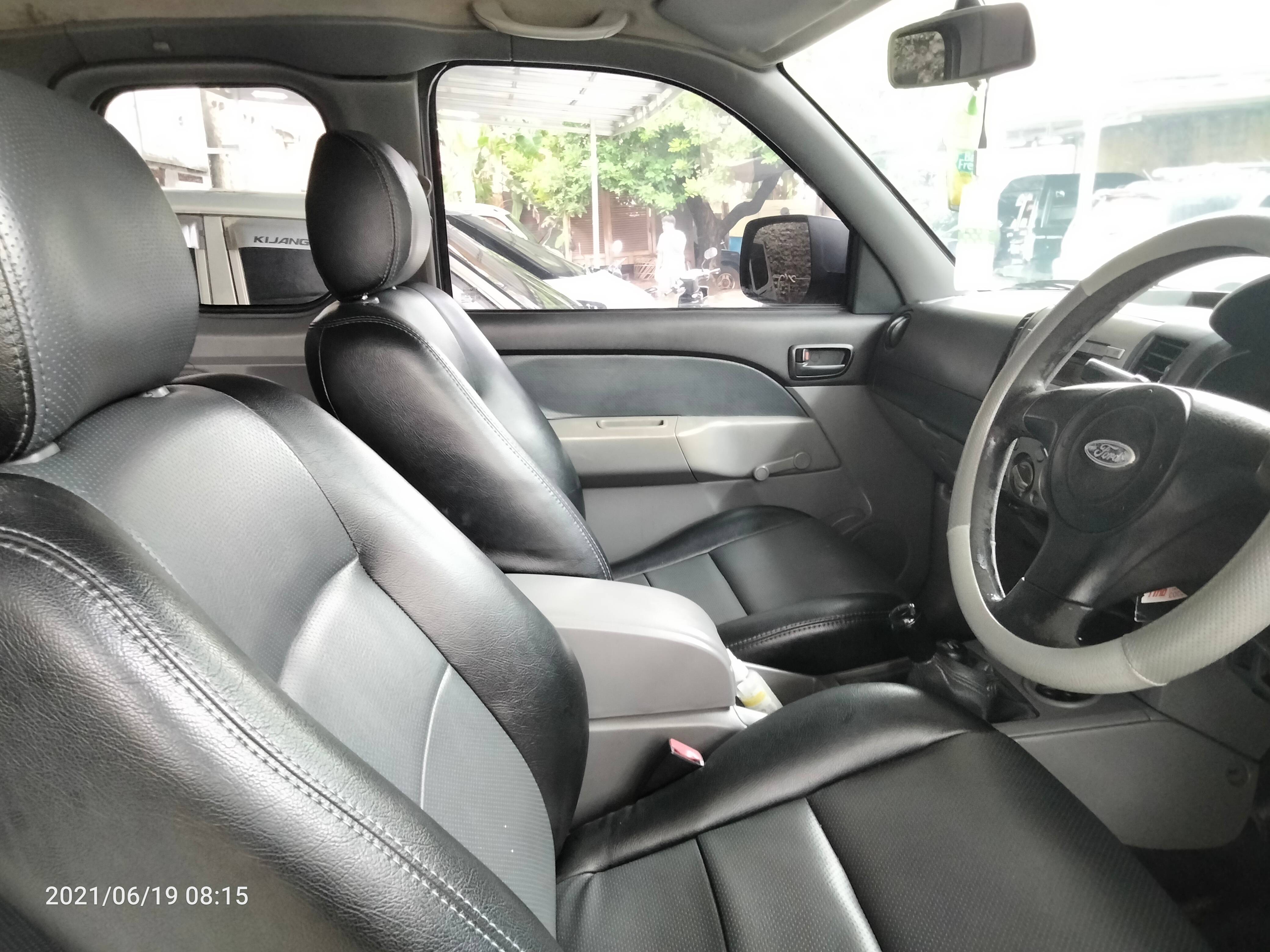 Dijual 2008 Ford Ranger RAS 4WD 2.5L MT RAS 4WD 2.5L MT Bekas