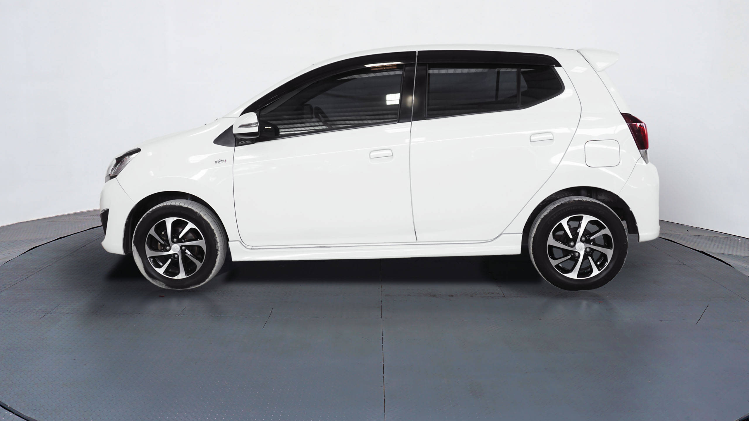 2019 Daihatsu Ayla 1.2L R MT 1.2L R MT tua