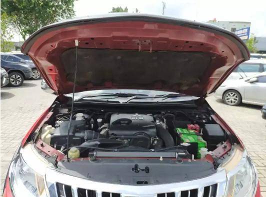 Dijual 2015 Mitsubishi Triton HDX MT Double Cab 4WD HDX MT Double Cab 4WD Bekas