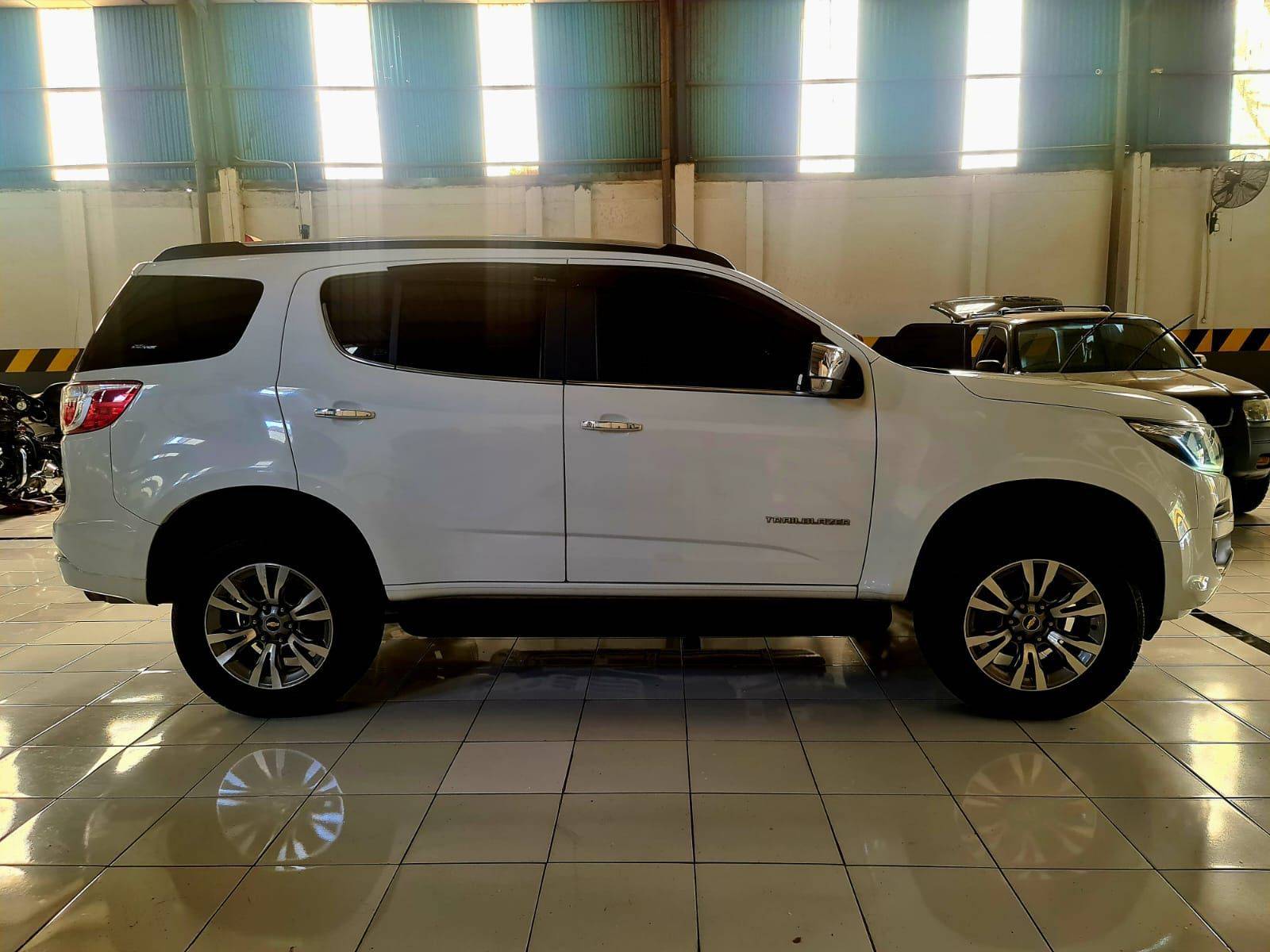 Beli mobil bekas