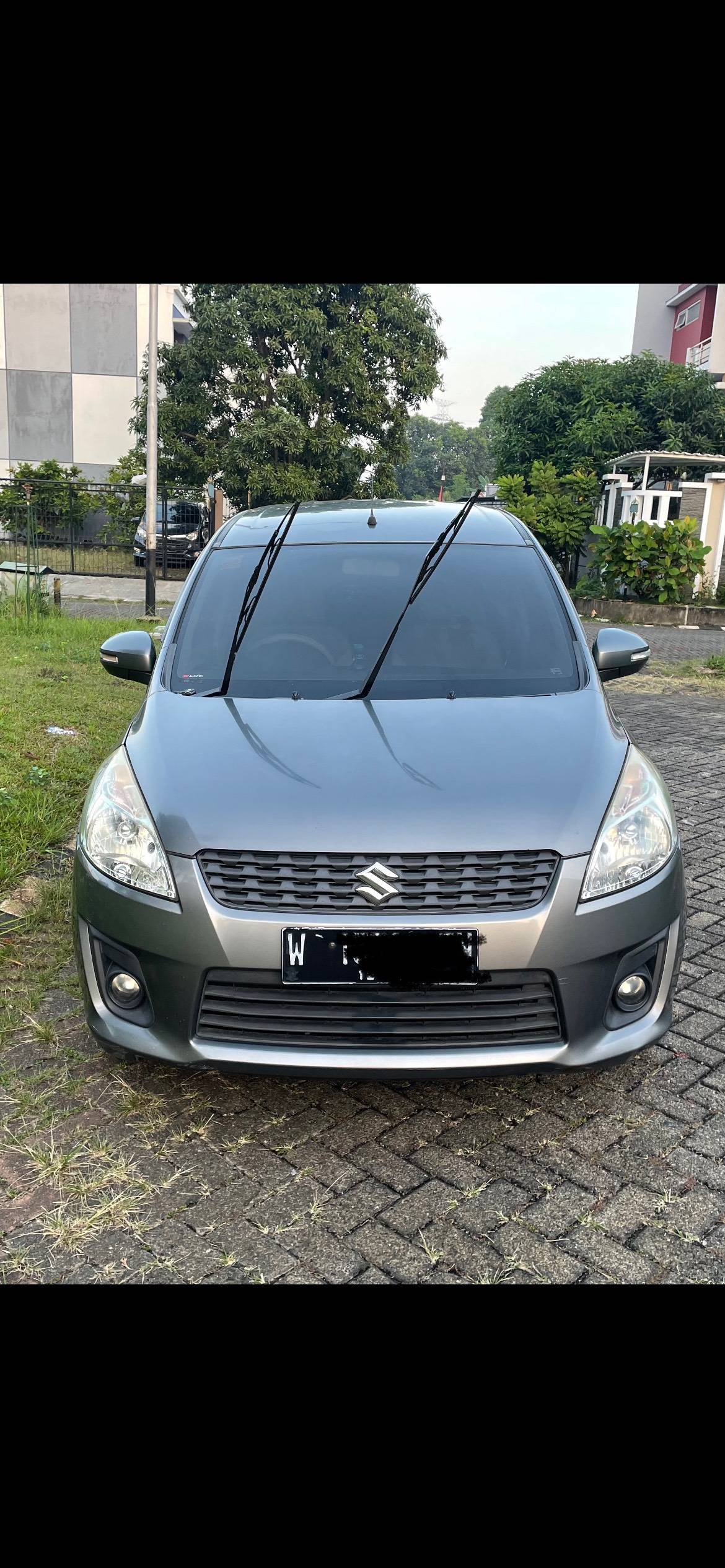 2012 Suzuki Ertiga GL 1.4L MT GL 1.4L MT bekas