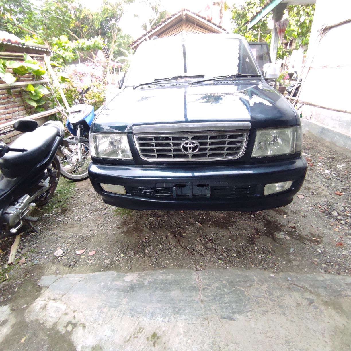 Toyota Kijang 2004 2015 Images Check Interior Exterior Photos OtO 1660905894162