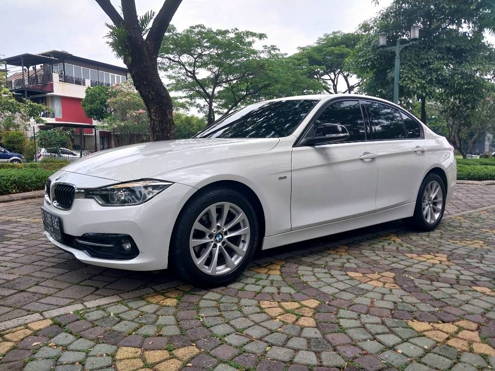 2016 BMW 3 Series Touring 320i M Sport 320i M Sport tua