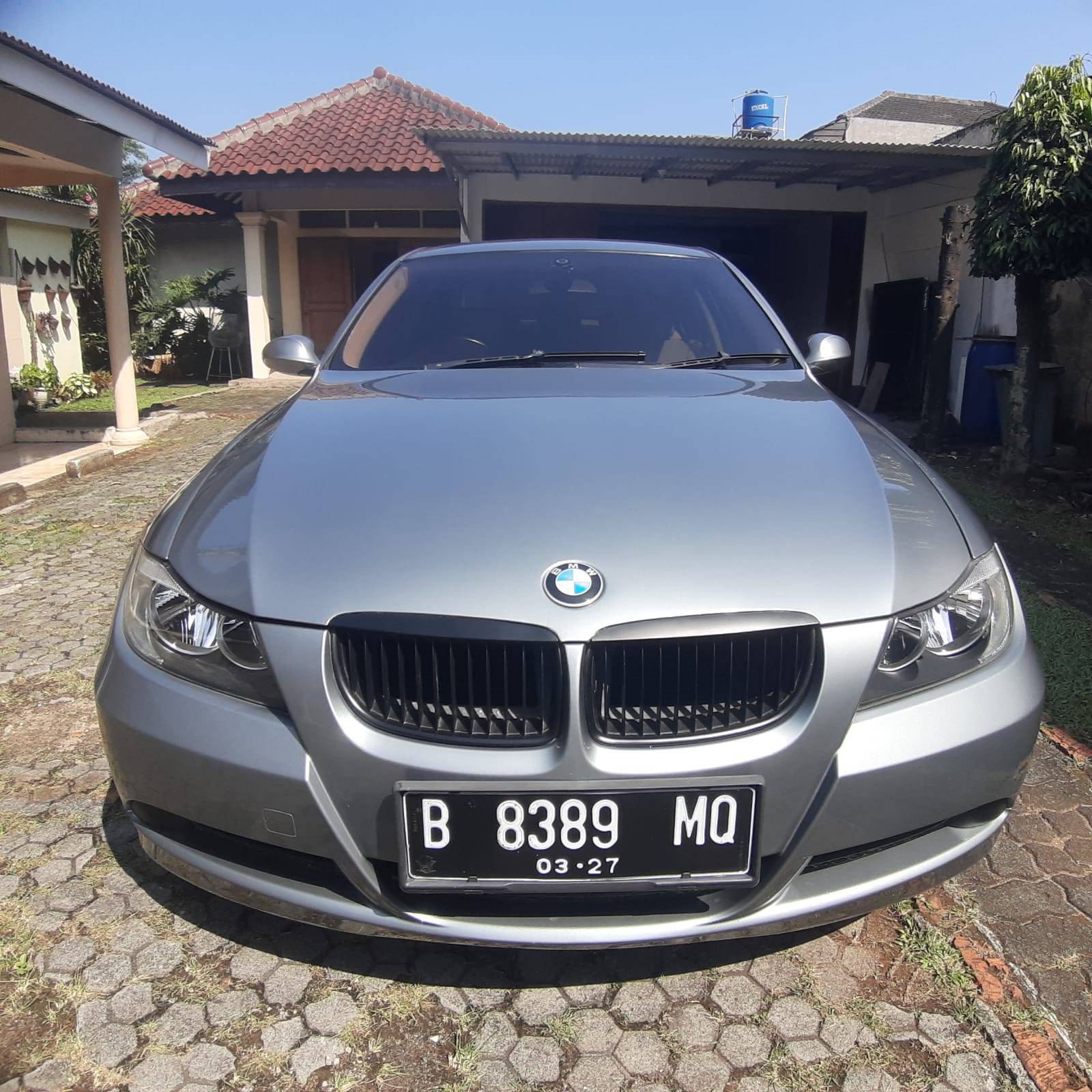 2005 BMW 3 Series Sedan  325iat 325iat bekas
