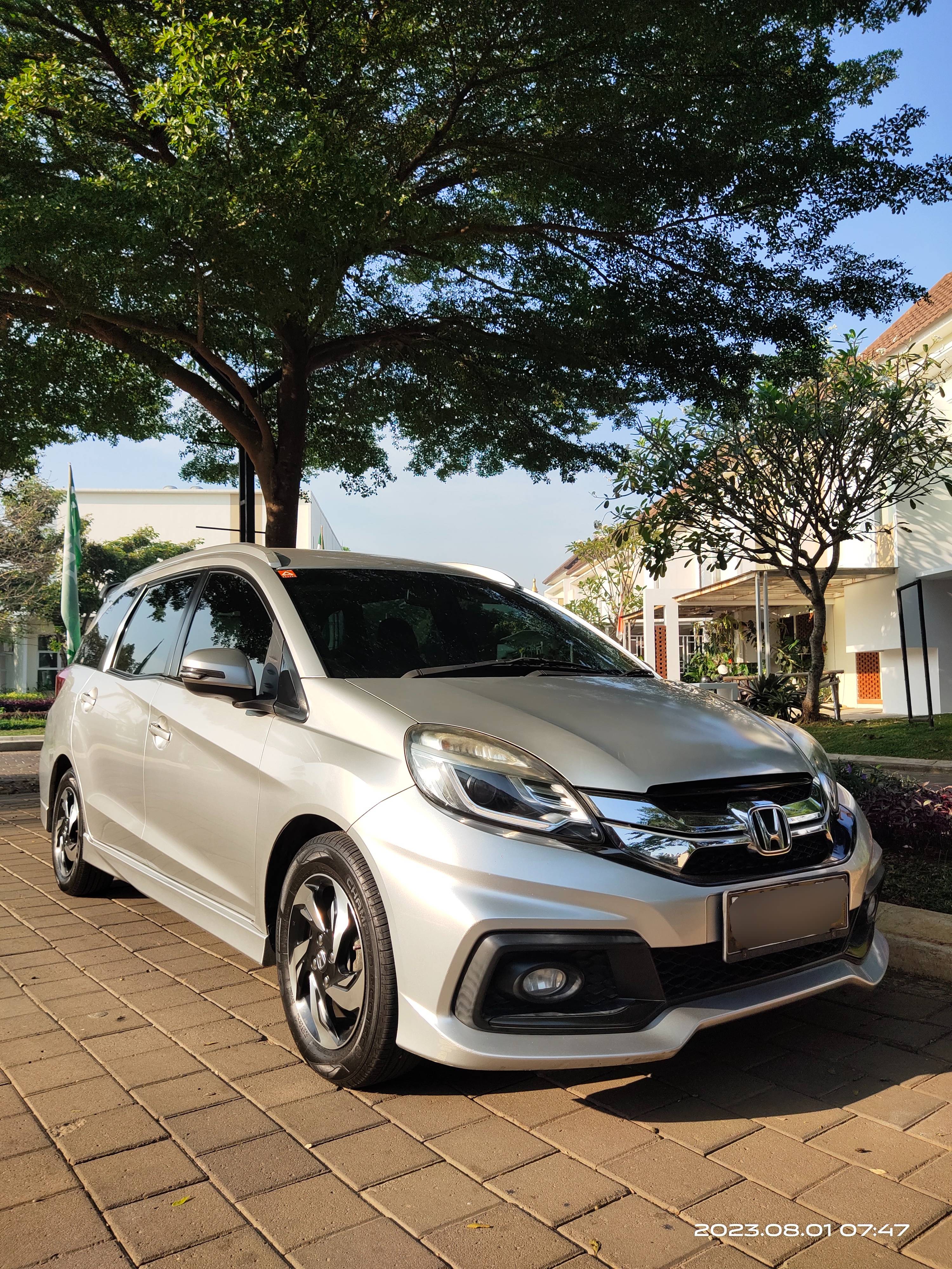 2015 Honda Mobilio RS 1.5L MT Bekas 2015 Honda Mobilio RS 1.5L MT Bekas