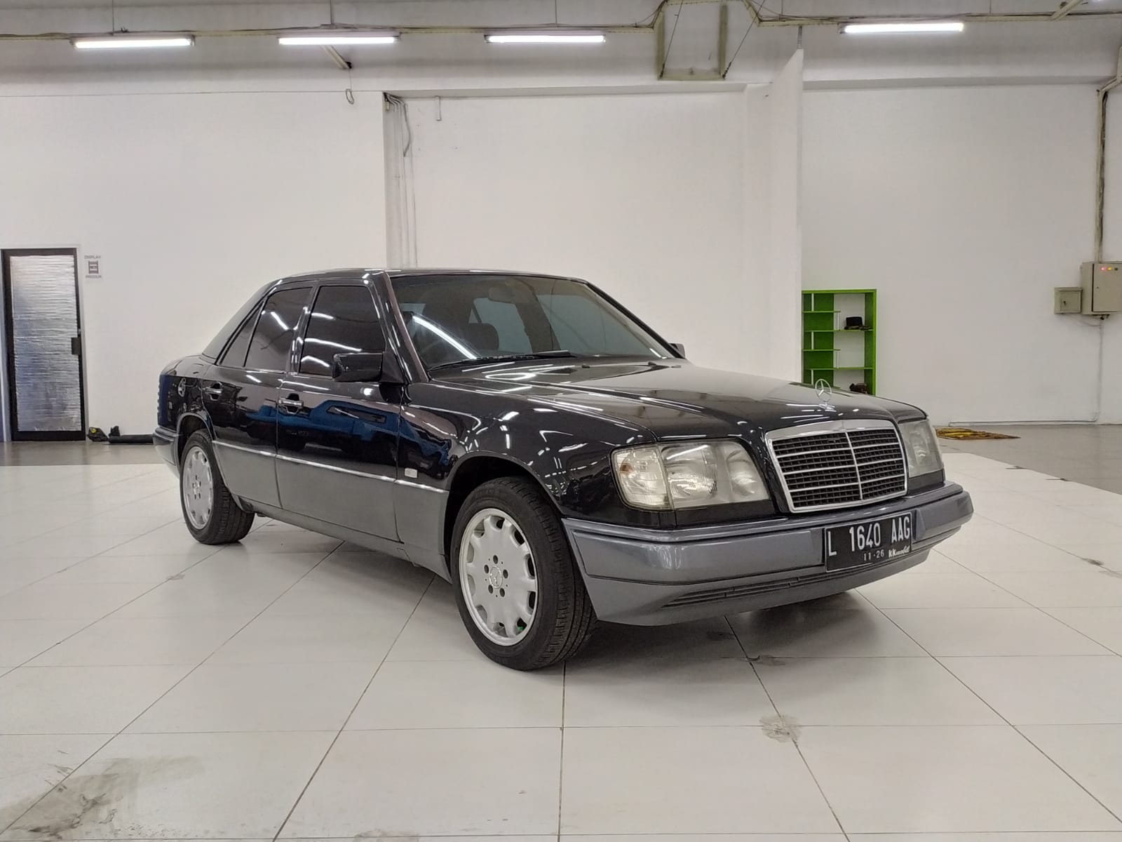 Second Hand 1994 Mercedes Benz E-Class Second Hand 1994 Mercedes Benz E-Class