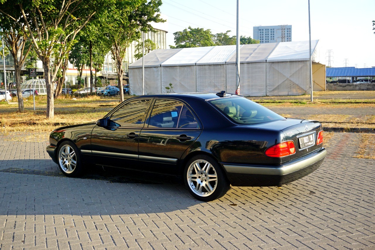 1997 Mercedes Benz E-Class 1997 Mercedes Benz E-Class