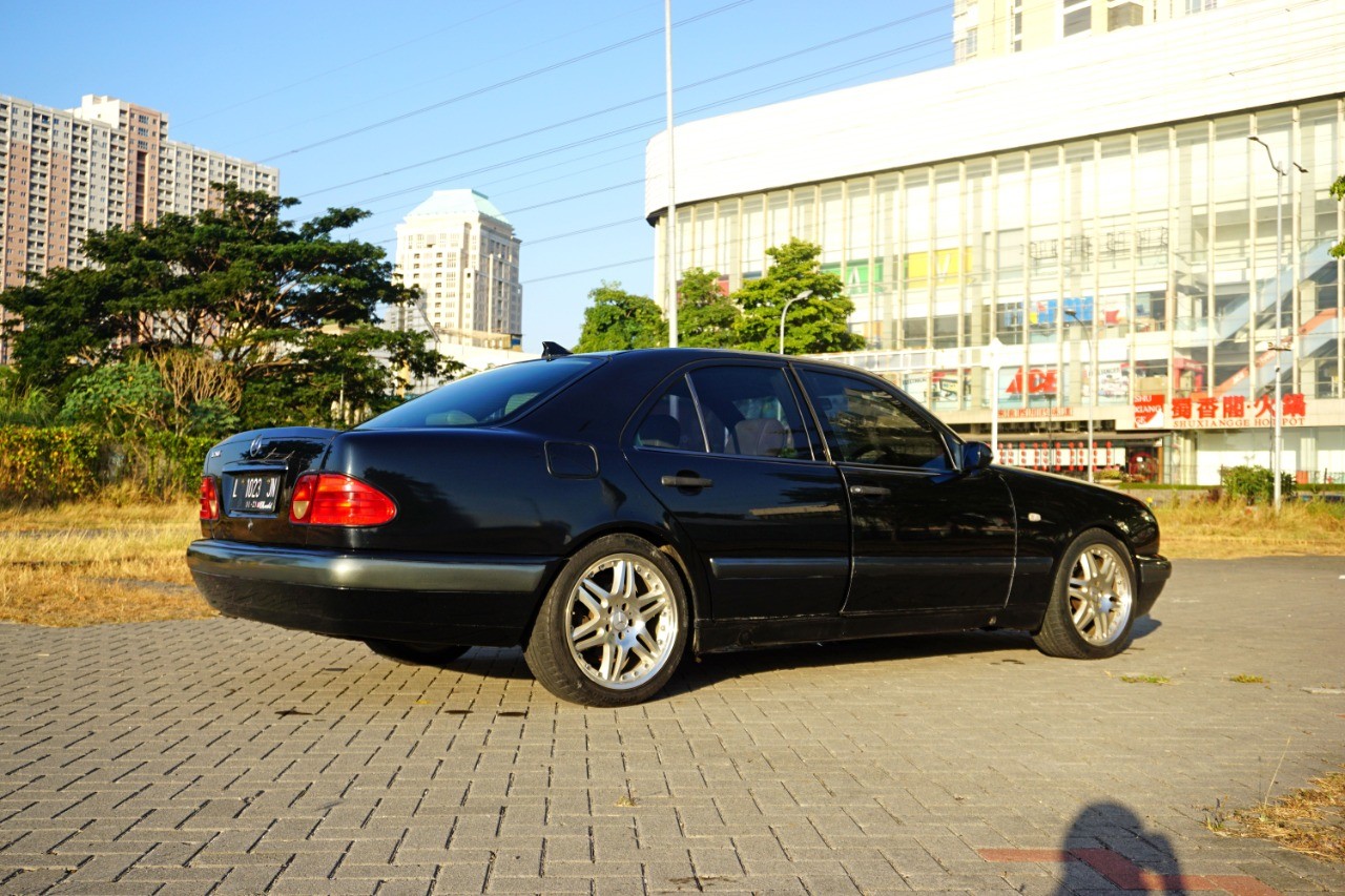 1997 Mercedes Benz E-Class 1997 Mercedes Benz E-Class