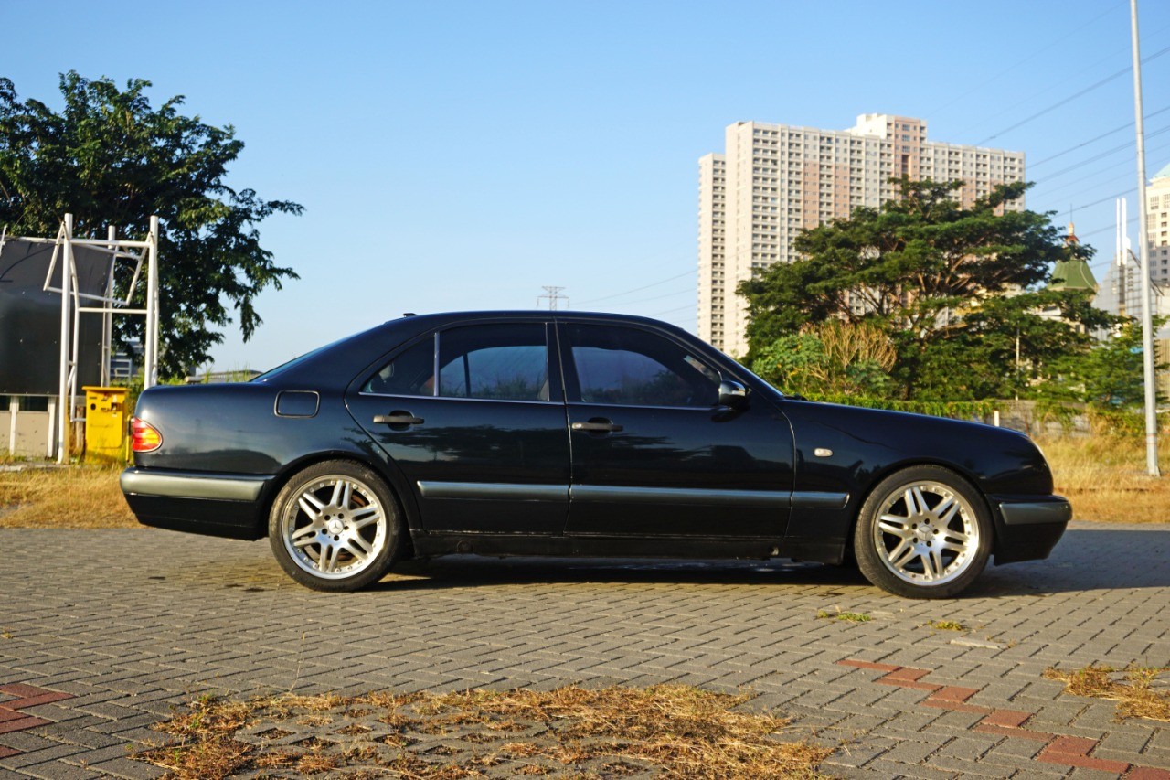 1997 Mercedes Benz E-Class 1997 Mercedes Benz E-Class